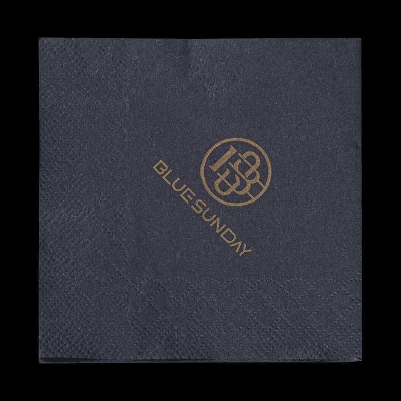 Všestranné tlačené farebné papierové obrúsky umocňujú celkový zážitok z podujatia